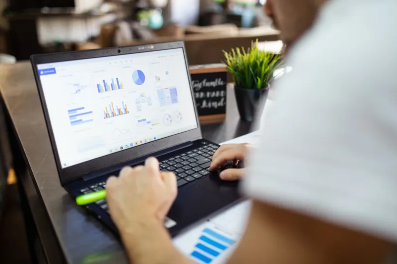 Where the Money Is: Mapping the Compensation Surge Reshaping Metaverse and Web3 Tech Careers